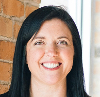 Sophie Hartwell υπεύθυνη εξυπηρέτησης πελατών φωτογραφία τμήμα υποστήριξης